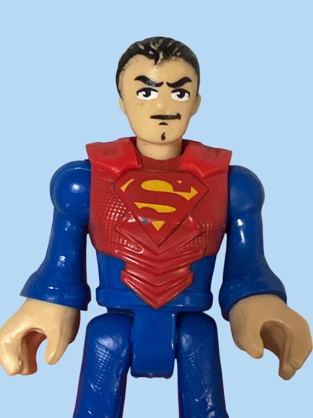 Imaginext DC Comics Superman Action Figure With Red Fabric Cape 3 Inches Tall - Picture 2 of 10